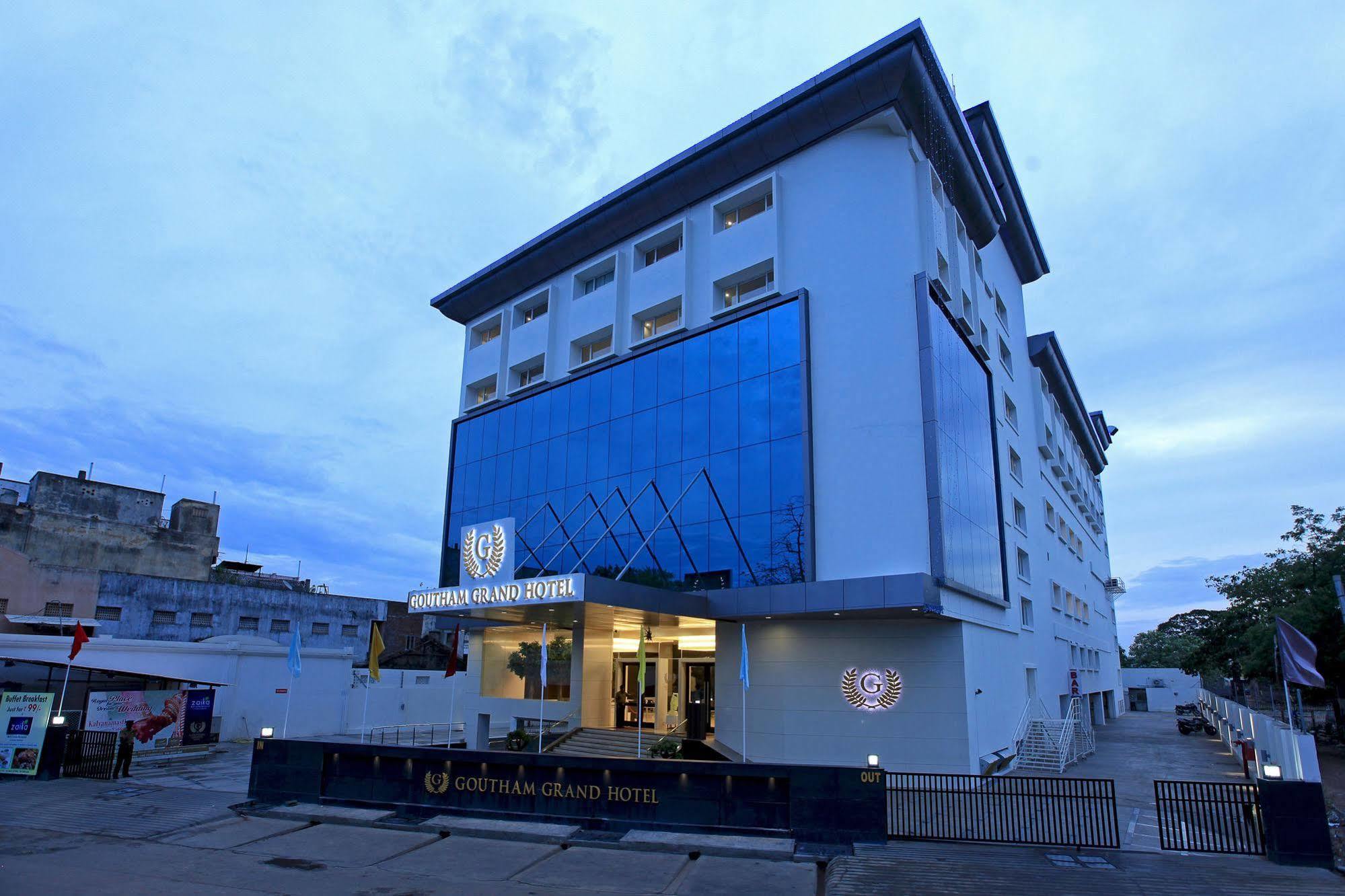 Goutham Grand Hotel - Tenali 비자야와다 외부 사진